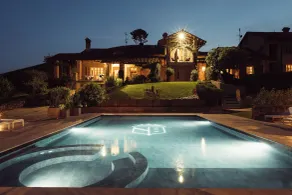Scarpa Villas - Barolo Luxury Escape - Pool