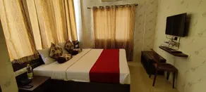 Sri Maharaja Residency - Room