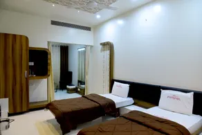 Treebo Pushpak - Rom