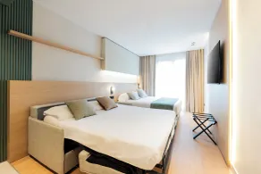 Atenea Calàbria Apartaments - Chambre