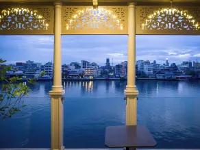 Amdaeng Bangkok Riverside Hotel - Ausblick vom Zimmer