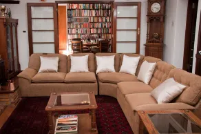 At Winkfield House - Salottino della hall