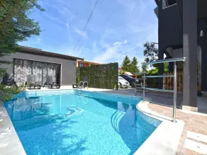 Bright studio apartment with pool view - Pool