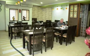 Hotel Airport Plaza - Restaurant