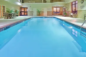 Holiday Inn Express Hotel & Suites Cape Girardeau I-55 by IHG - Piscina