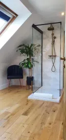 The Sleeping Dog Suite, Private Luxury outdoor Hot Tub, Superking Lux Bed, Massive Room, Gym, Award Winning Farmhouse at The Grumpy Schnauzer Guesthouse, Stunning! - Badeværelse