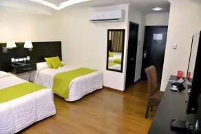 Hotel Ramada - Room
