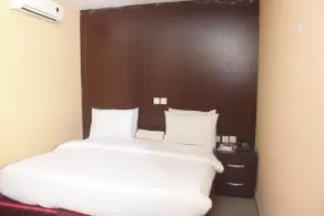 Royalrex Hotel-Guest Room - Chambre