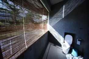 Stone Party - Bathroom