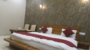 Raja Ji hotel and Restaurant - Room