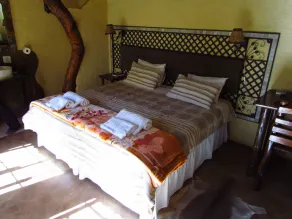 African Silhouette Guesthouse 18 min from airport Shuttle included - Zimmer