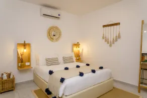 Verandah Studios - Camera