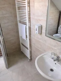 Step Inn - Bathroom