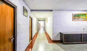 Monarch Inn - Hall