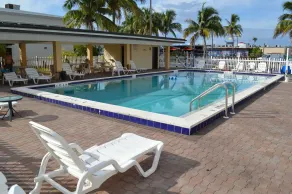 Americas Best Value Inn Fort Myers - Piscine