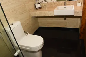 Genus Beach Hotel - Bathroom
