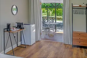 Belvidere Manor Lagoonside Cottages - Room