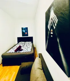 Comfy 3BR Apt for Groups, 10-Min to Währinger Park - Camera