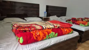 Hotel Astha  - Camera