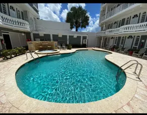 The Village Inn - Pool