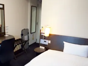 Hotel Route-Inn Tsuruga Ekimae - Chambre