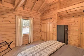 'serenity Woods' Cabin w/ Hot Tub & Fire Pit - Værelse
