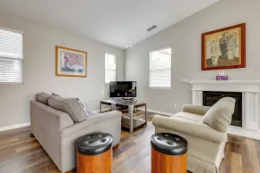 Spacious 3BD,2BA, ideal for families! - Innvendig