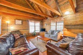 Game Room & Decks: Family Cabin in Springville! - Interiør