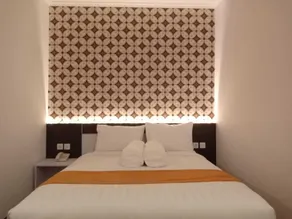 Front One Boutique Tugu Muda Semarang - Room