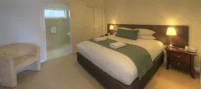 Red Earth Motel - Room