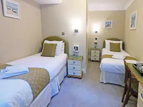 Riviera Lodge Hotel - Habitación