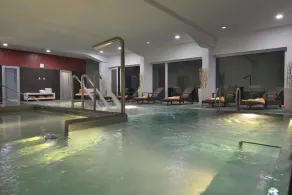Omnia Hotel Relax & Wellness - Piscina