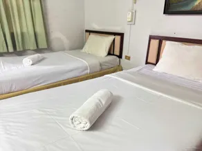 Hotel O Guest House Cigadung 9a - Værelse