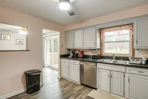 Spacious Delaware Home w/ Game Room! - Innvendig