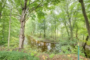 Riverwood: South Haven Retreat on 10 Acres - Innvendig