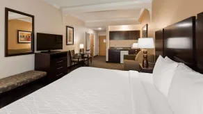 Best Western Plus Ambassador Suites - Chambre