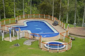 Hacienda Charrascal Coffe Farm - Pool
