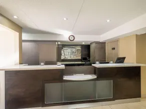 Super 8 by Wyndham Toronto East ON - Hall