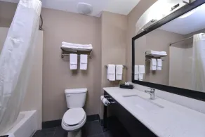 Americas Best Value Inn & Suites - Badezimmer