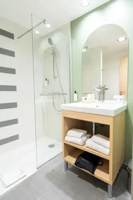Hôtel Akena Reims Bezannes - Salle de bain