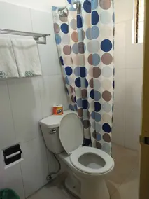 BACOLOD KING'S HOTEL - Baño