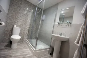 Hotel 52 Stanley - Bathroom
