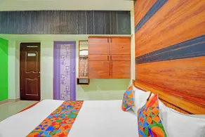 Fabhotel Heavens Inn - Chambre