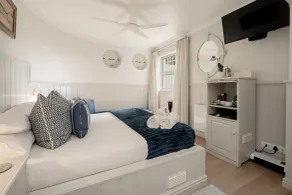 Ocean Watch Guest House - Rum