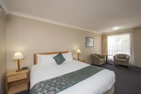 Harbour Sails Motor Inn - Room
