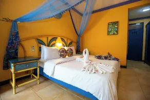 BEACHCOMBER HOTEL AND RESORTS - Room