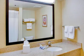 Fairfield Inn and Suites South Hill I-85 - Badeværelse