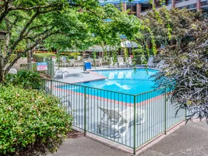 University Place Hotel and Conference Center - Piscine