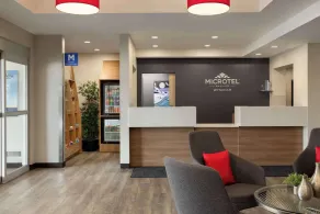 Microtel Inn & Suites by Wyndham Val-d Or - Hall