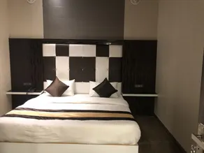 Hotel Pardesi,Har ki pauri Road Haridwar - Room
